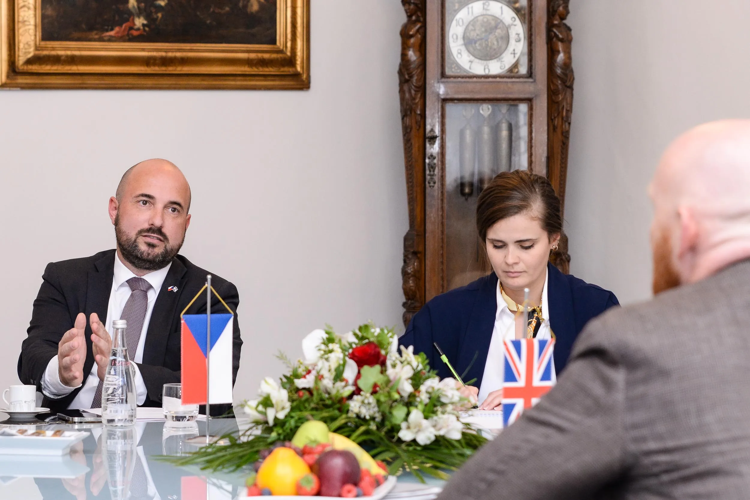 Tlumočení diplomatických schůzek
